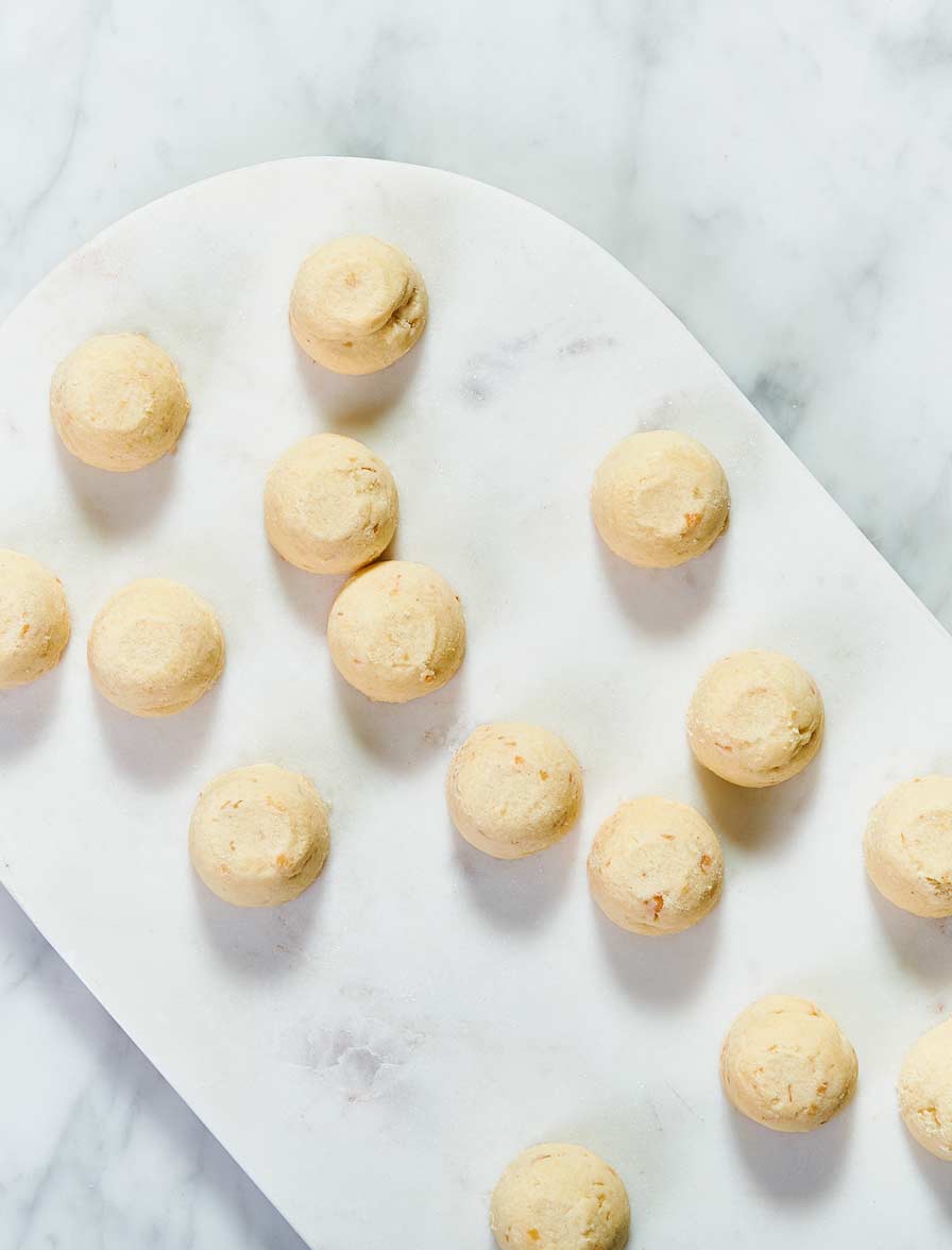 Byron Bay Cookies Lemon Macadamia Nut Shortbread Cookie Bites